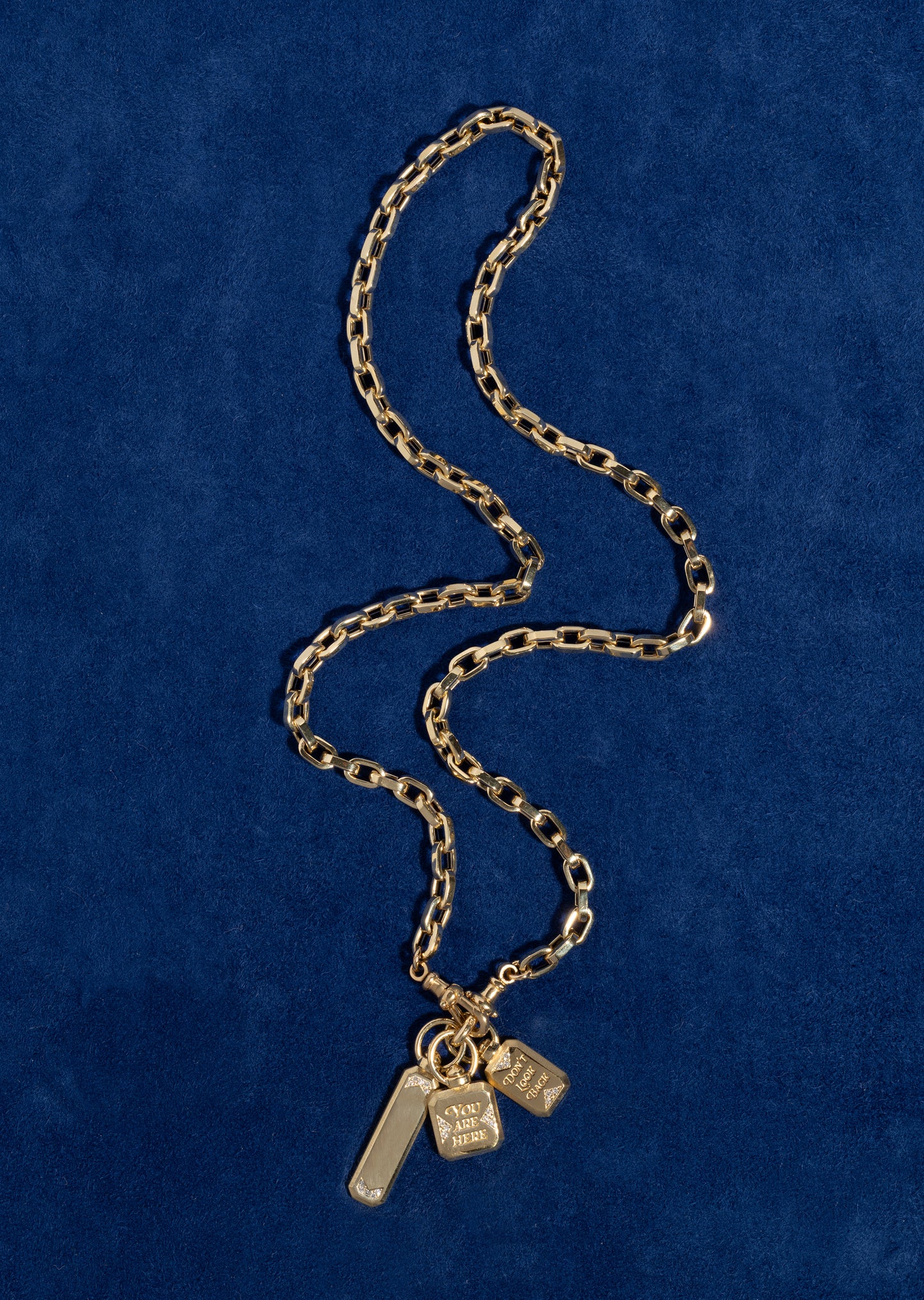 Don't Look Back Swivel Pendant