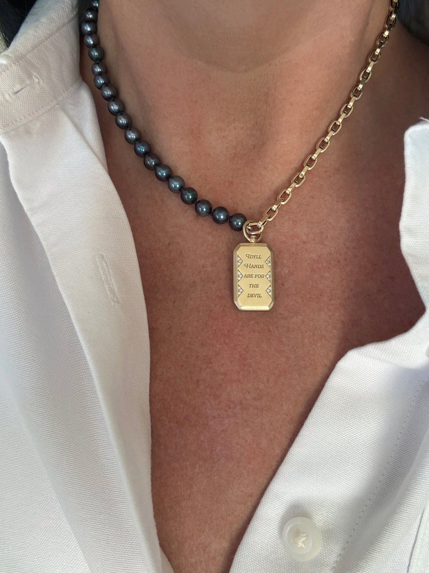 Idyll Hands Swivel Pendant